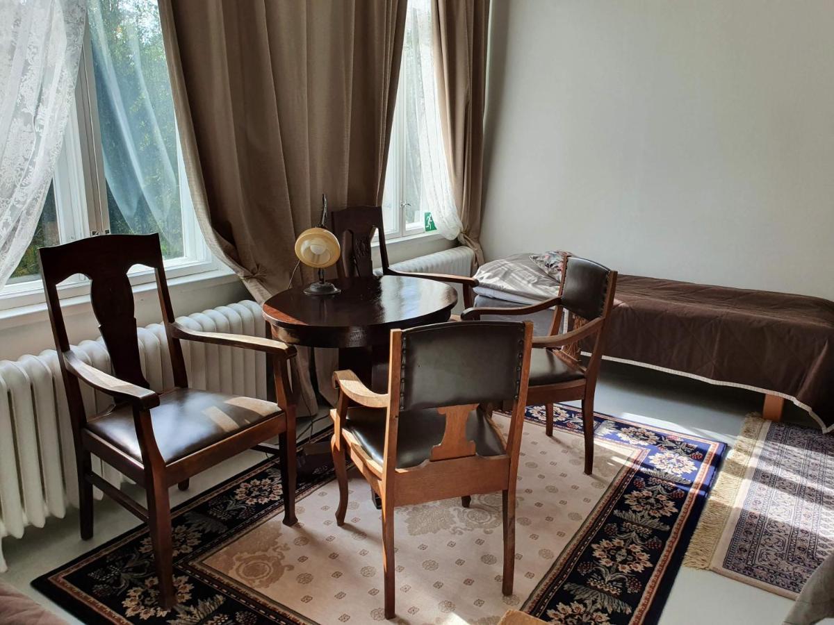 Neitsytniemen Kartanohotelli Virasoja Dış mekan fotoğraf